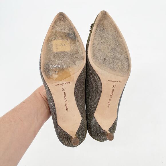 Manolo Blahnik Hangisi Glitter Silver Gold Fabric Crystal Buckle Pumps IT 37 - Picture 10 of 11